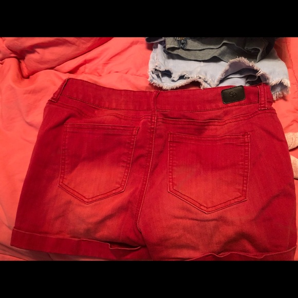 Bulk order of shorts - Picture 4 of 5